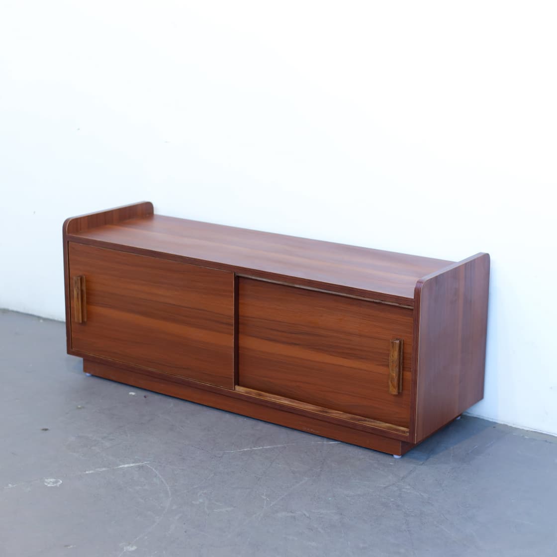 Nikesh Entryway Bench